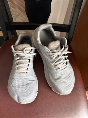 Gray Leather Altra zero drop Women’s 10.5M Athletic Sneakers